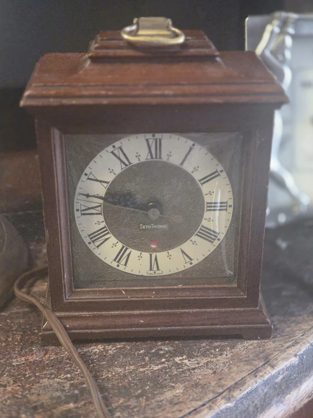 Vintage Seth Thomas Classic Cartiage Style Electric Wooden Mantel Clock #E018